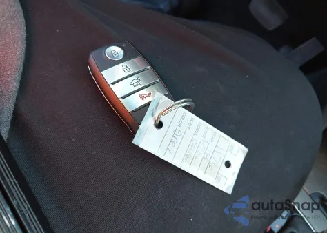 2018 Kia Optima Sx Turbo z USA, uszkodzony, nr VIN 5XXGW4L29JG242920